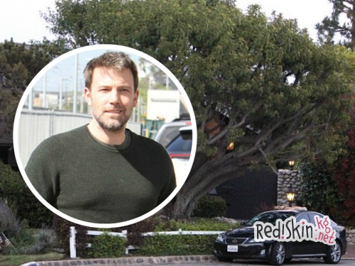 Бен Аффлек переехал из дома, который он делил с Дженнифер Гарнер, в дом по соседству