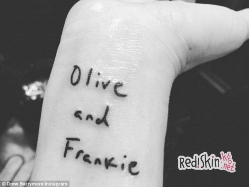Дрю Бэрримор похвасталась новой татуировкой