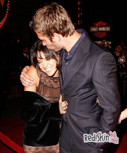 Мишель Родригес призналась, что смирилась с гибелью Пола Уокера и даже завидует ему, так как он оказался на том свете раньше ее